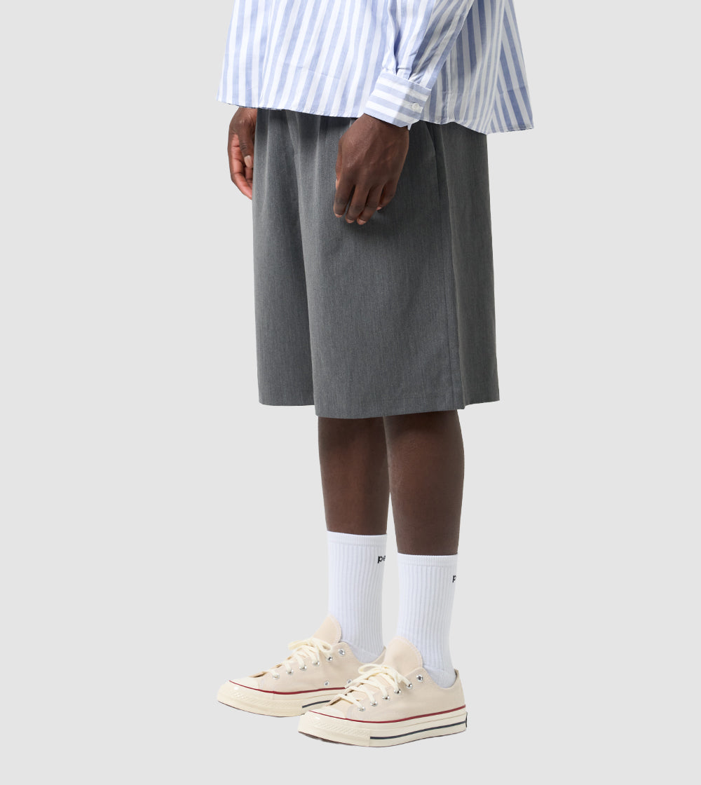 Pleated Shorts Grey